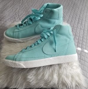 Brand new Nike shoes